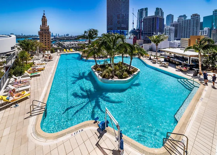 Stunning 2 Bed 2 Bath W Balcony & Incredible Views